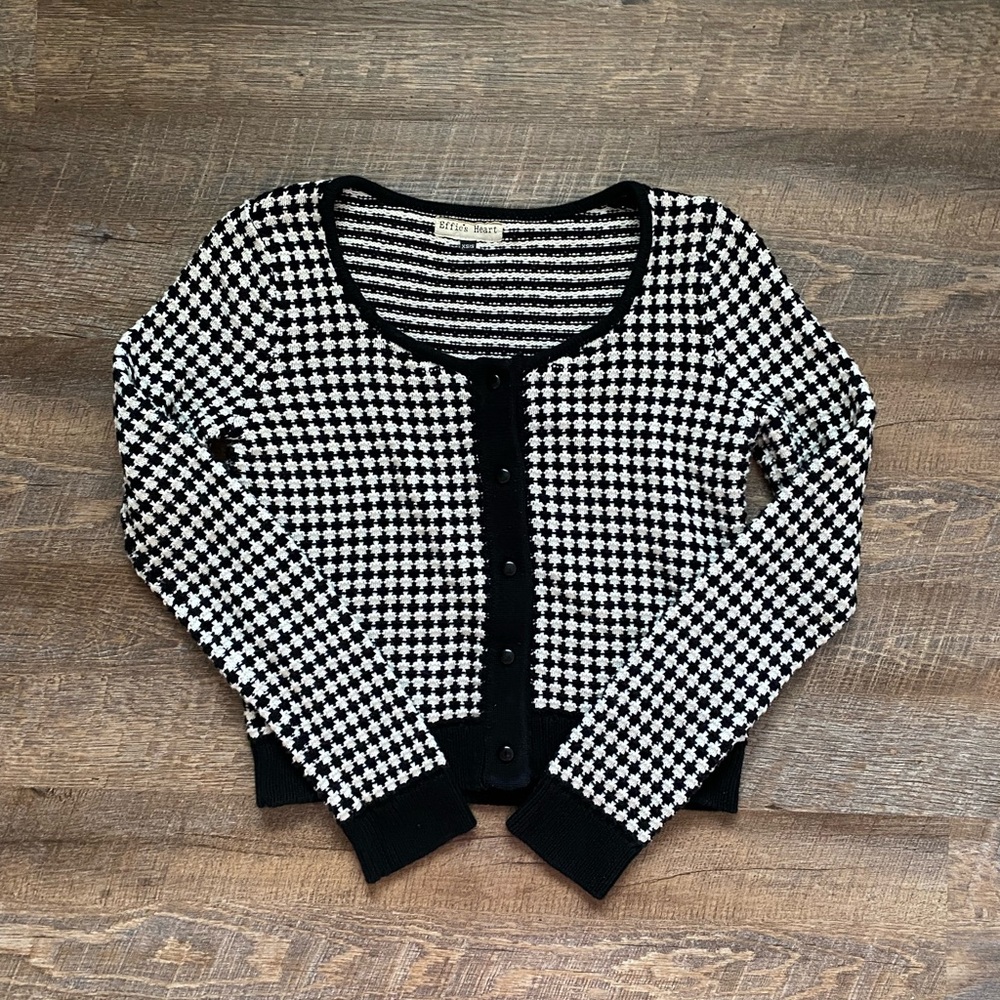 100% cotton Black and white houndstooth cardigan size XS/S